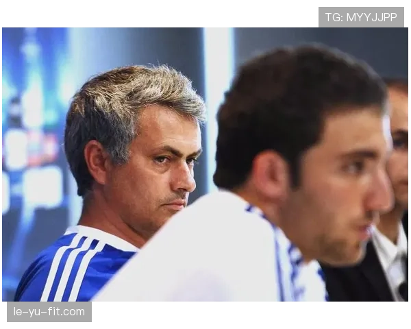 穆里尼奥：传球节奏与精准配合铸就足球艺术新高度