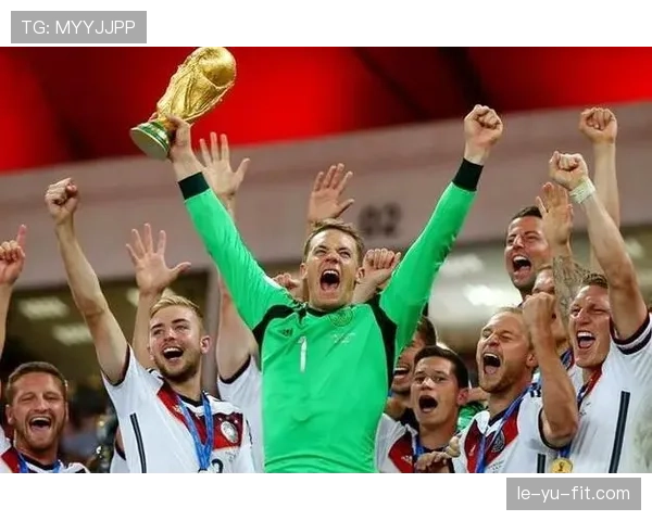 诺伊尔巅峰时期重塑门将角色：传奇门卫如何定义现代足球新标准