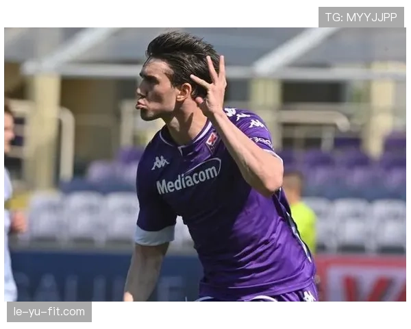 弗拉霍维奇新赛季表现引发外界关注，状态持续提升