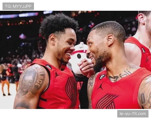 利拉德季后赛关键挡拆助攻提升球队进攻效率明显